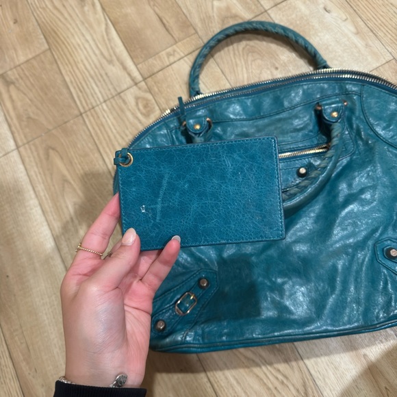 Balenciaga Lagon lambskin leather blue stud tote - Picture 6 of 9